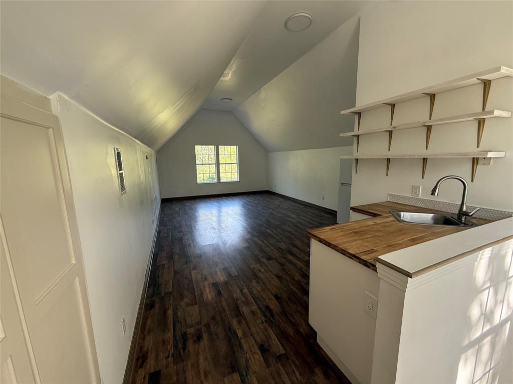 584 Old Antioch Road, Smithville, Texas image 27