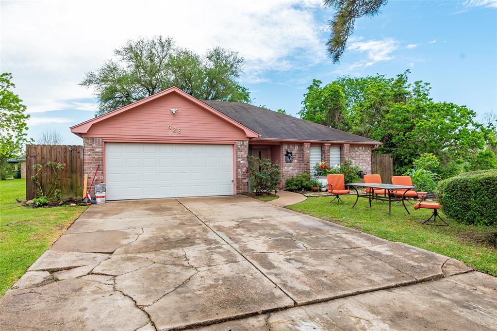 428 Raymond Street, La Marque, Texas image 2
