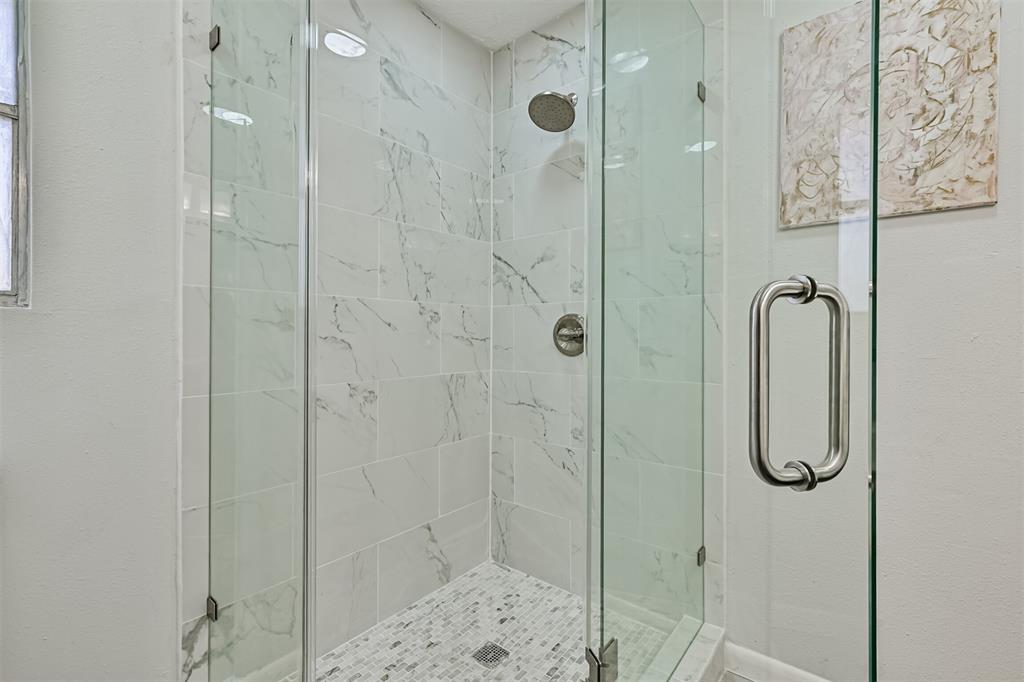 1201 Shady Oak Lane, Dickinson, Texas image 27