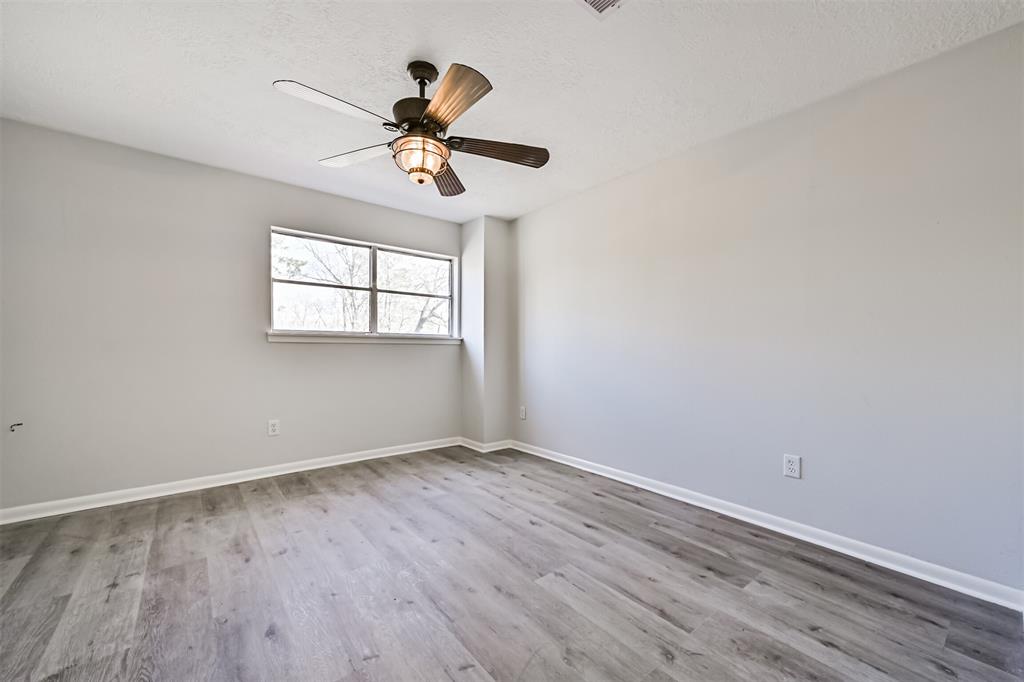 1201 Shady Oak Lane, Dickinson, Texas image 28