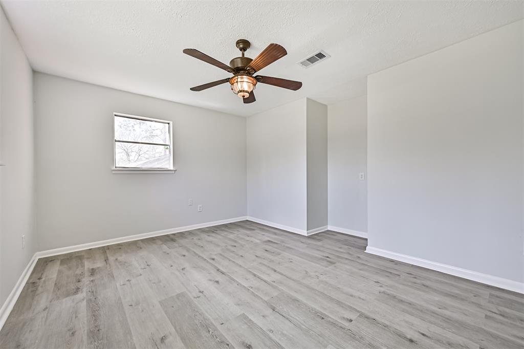 1201 Shady Oak Lane, Dickinson, Texas image 34