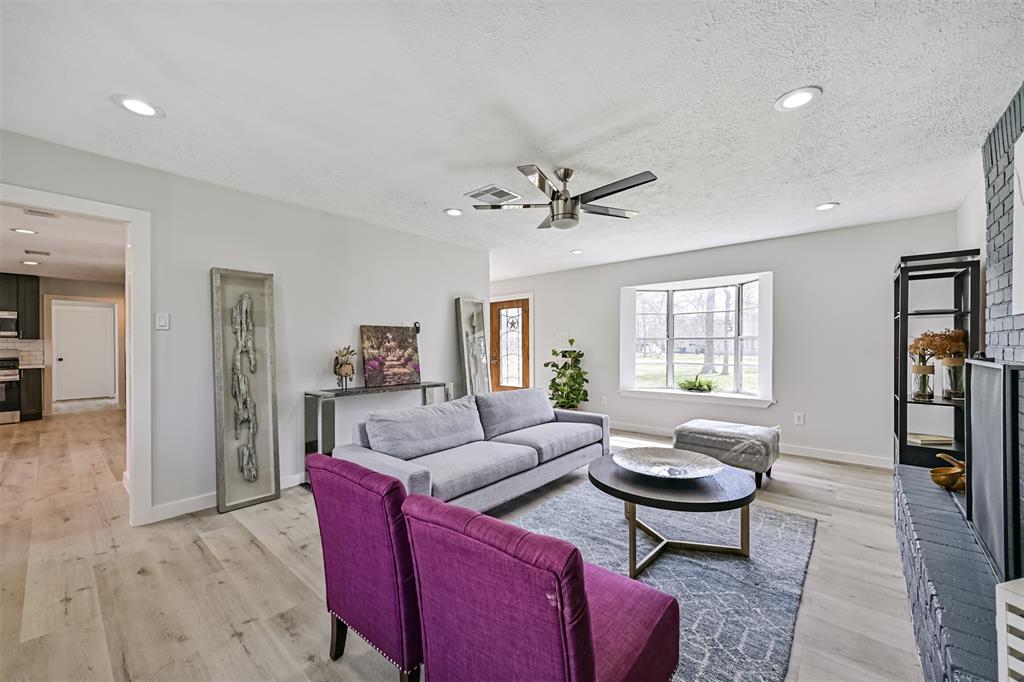 1201 Shady Oak Lane, Dickinson, Texas image 8