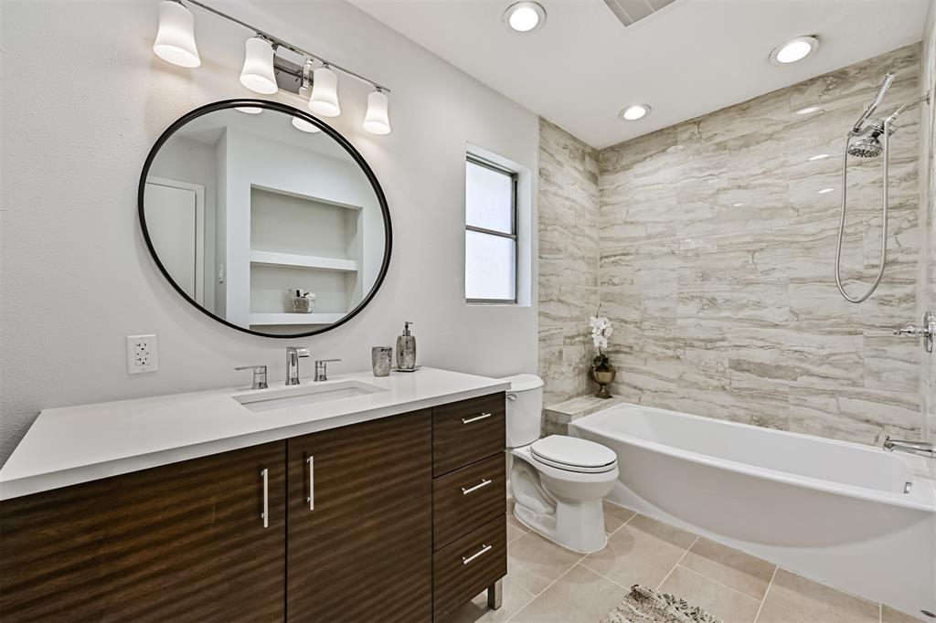 1201 Shady Oak Lane, Dickinson, Texas image 30
