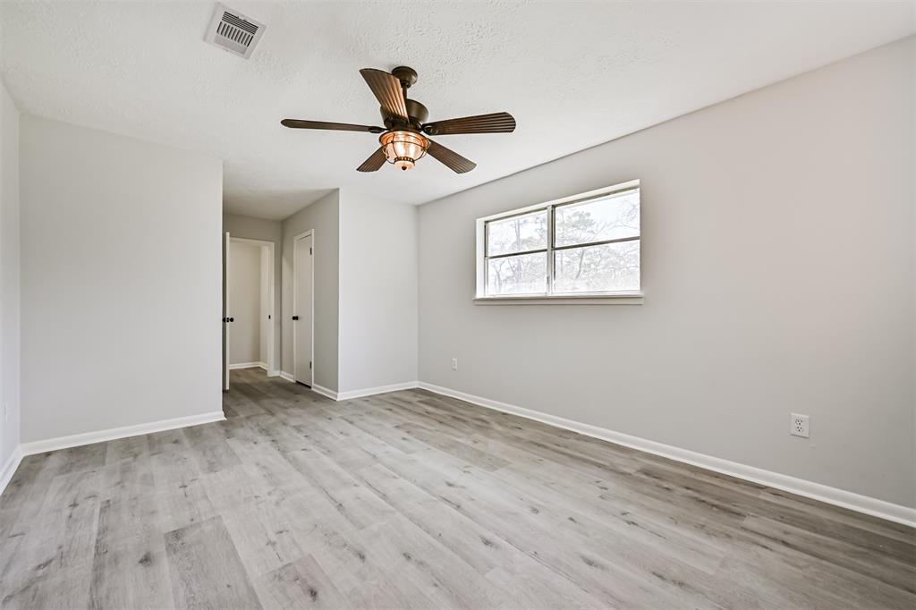 1201 Shady Oak Lane, Dickinson, Texas image 35