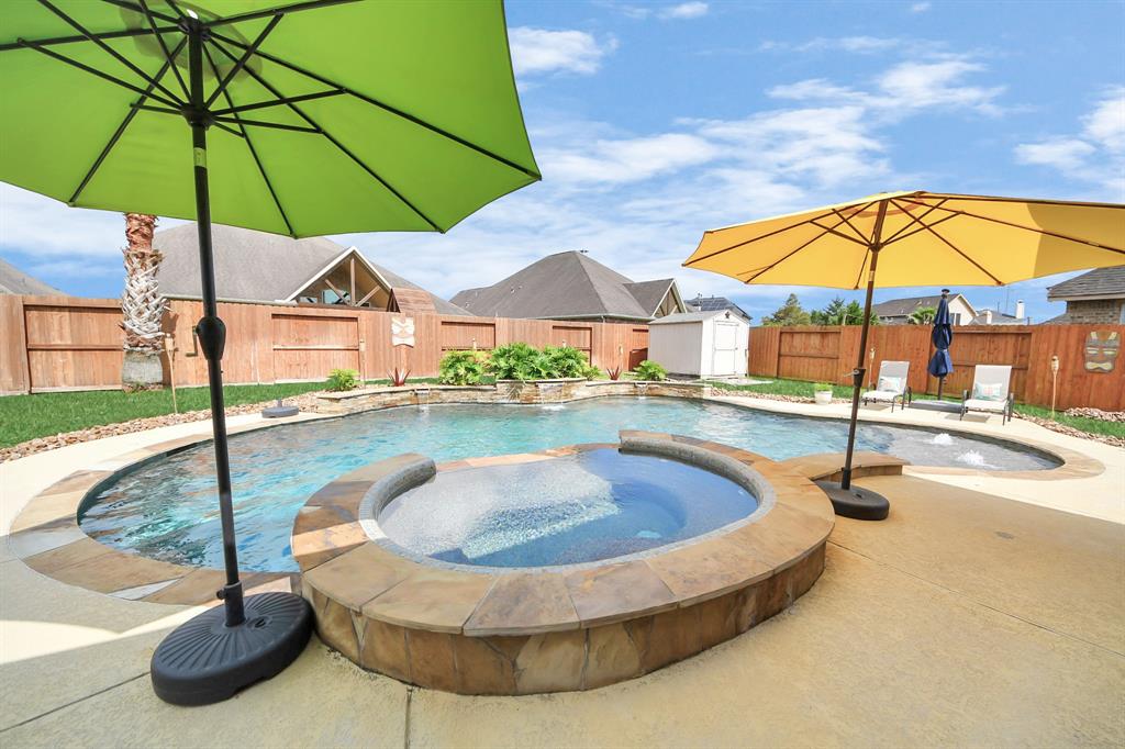 745 Somerset Landing Lane, League City, Texas image 6