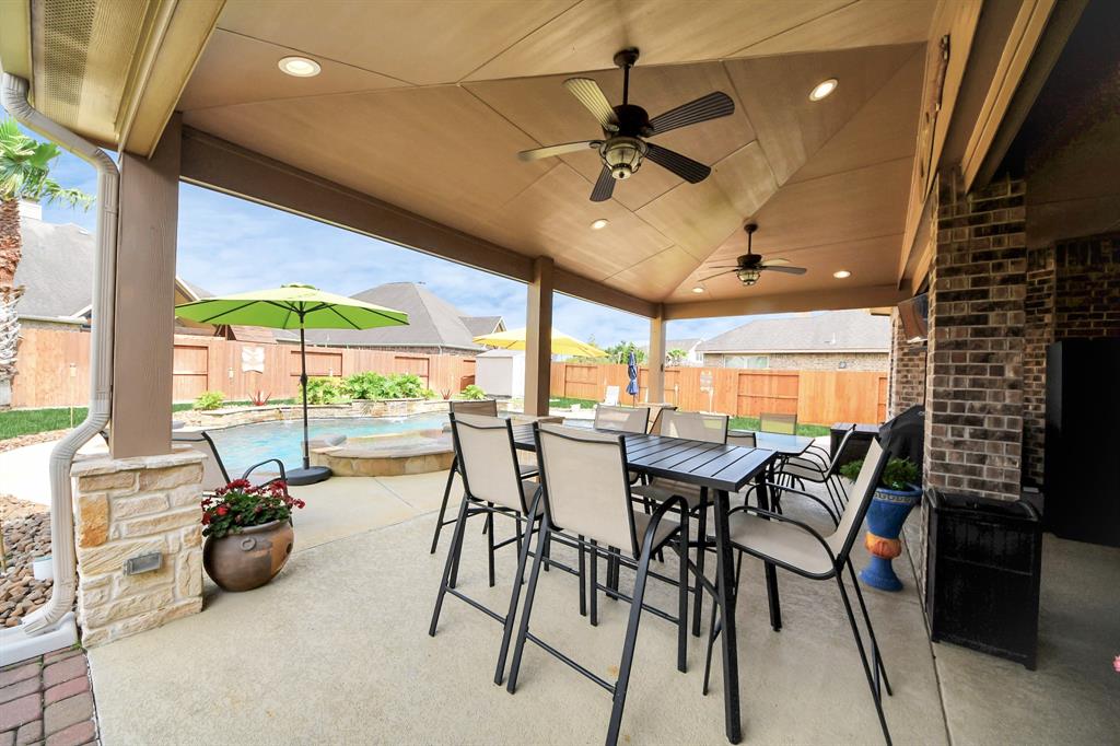 745 Somerset Landing Lane, League City, Texas image 4