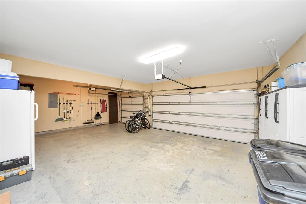 745 Somerset Landing Lane, League City, Texas image 46