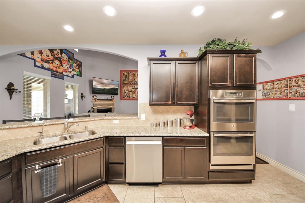 745 Somerset Landing Lane, League City, Texas image 21