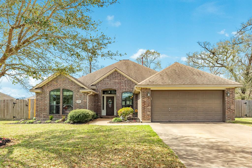 105 Jay Court, Richwood, Texas image 1