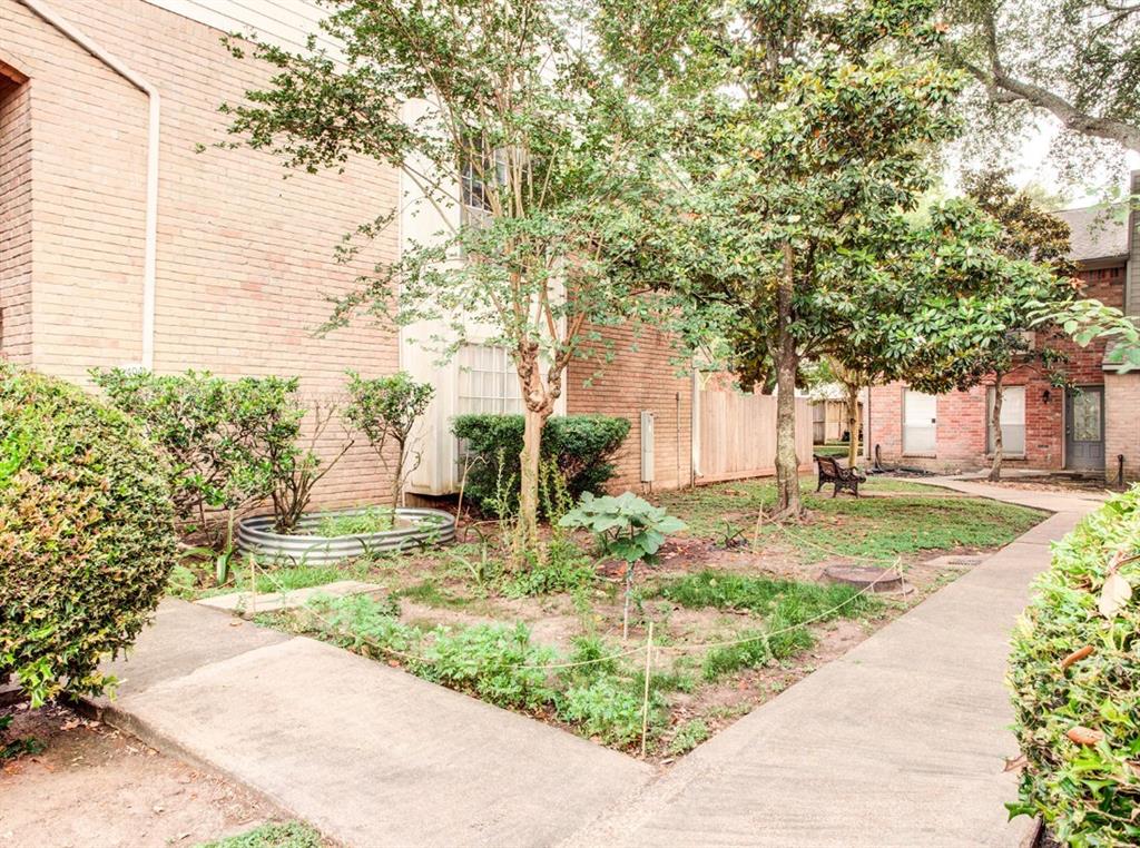 9404 Beechnut Street, Houston, Texas image 27