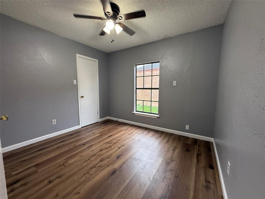 8715 Belle Glen Drive, Houston, Texas image 6
