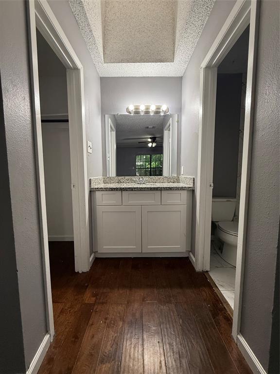 8715 Belle Glen Drive, Houston, Texas image 7
