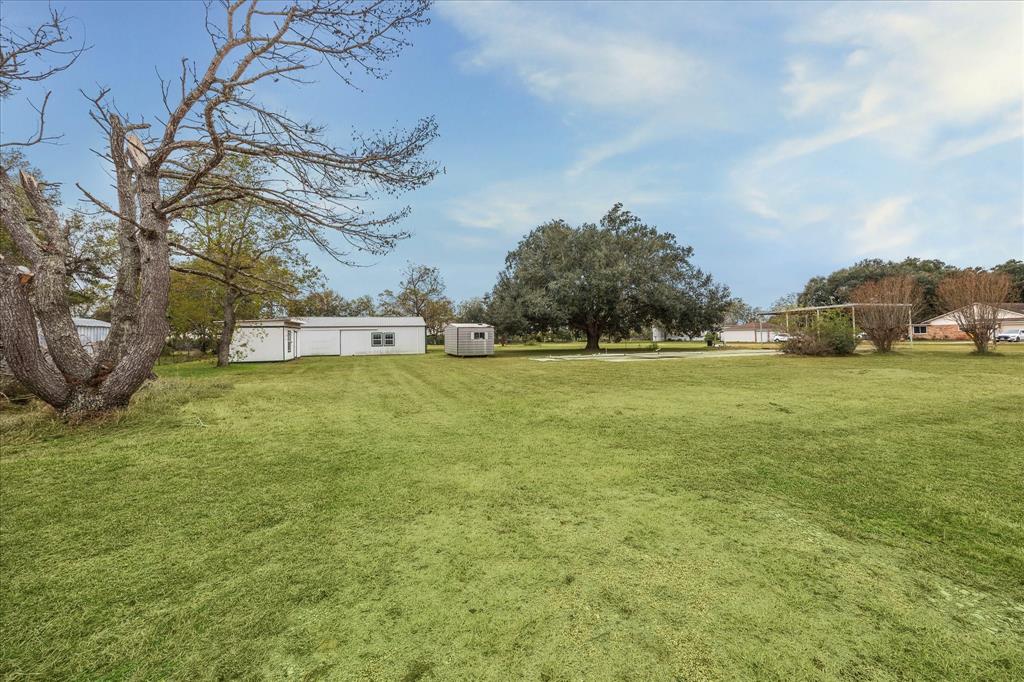 3184 Borgel Road, Sealy, Texas image 11