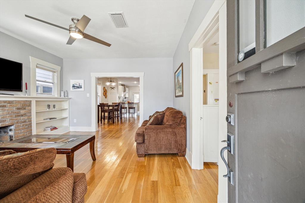 609 E 24th Street, Houston, Texas image 2