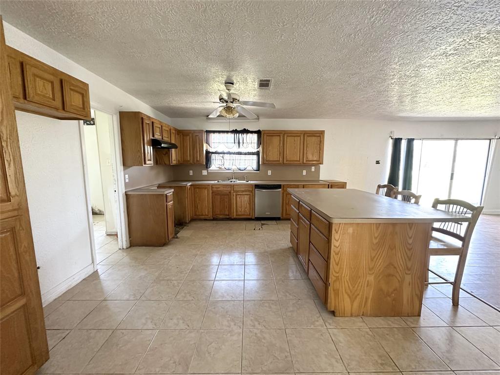 1045 Cook Road, Winnie, Texas image 9