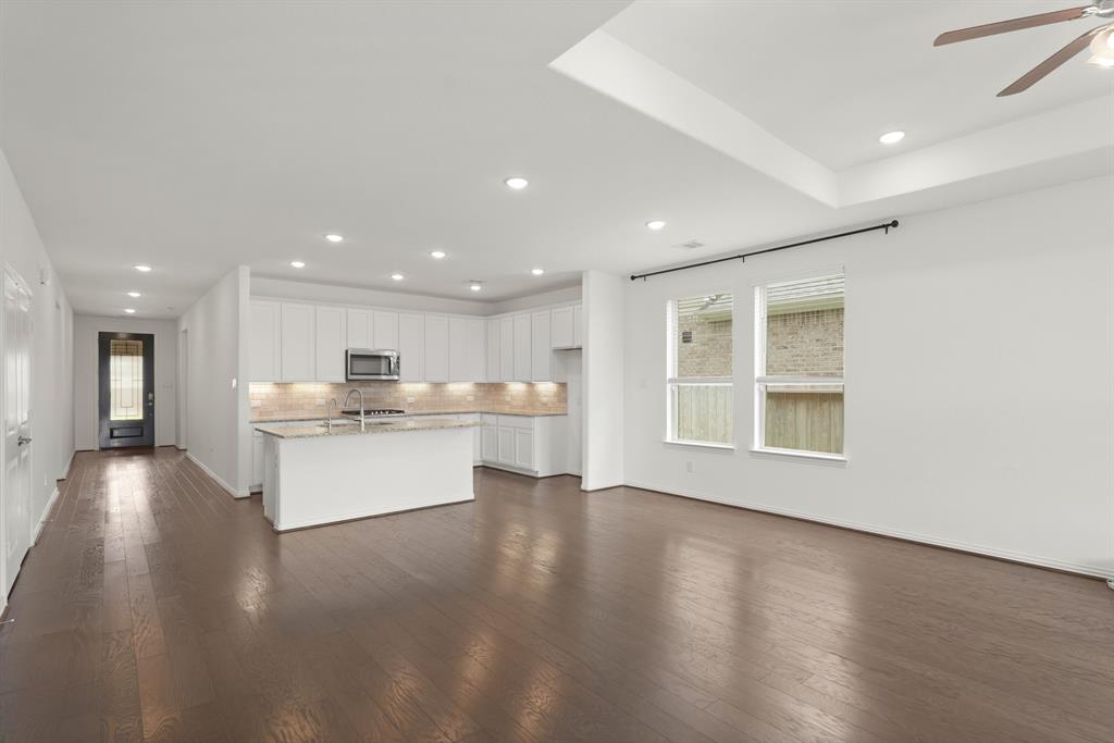 7919 Chantilly Manor, Fulshear, Texas image 3