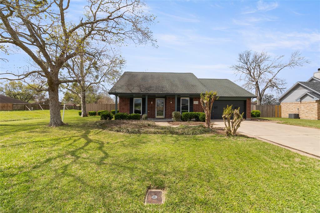 430 Walnut Street, Lake Jackson, Texas image 27