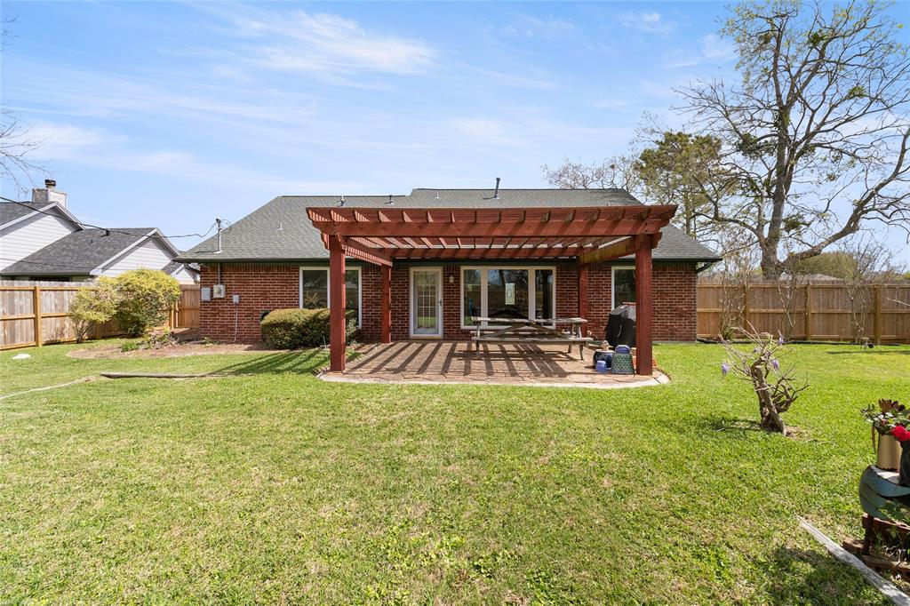 430 Walnut Street, Lake Jackson, Texas image 25