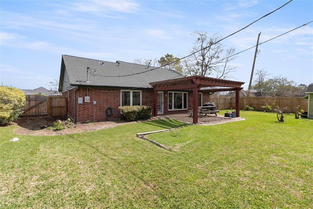 430 Walnut Street, Lake Jackson, Texas image 24