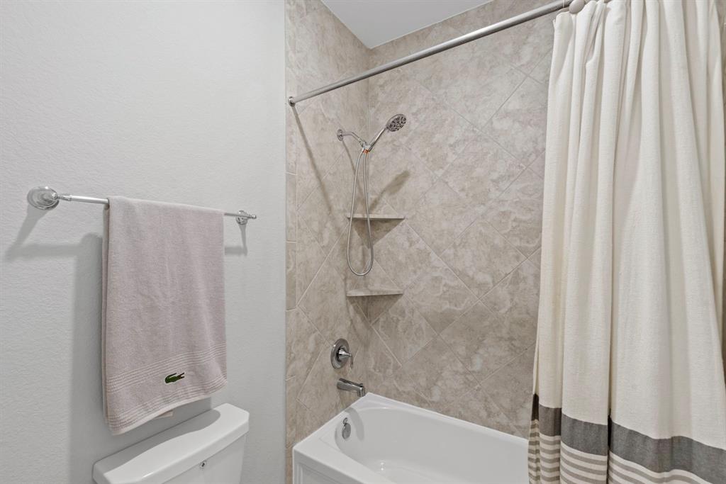 8906 Stonebriar Creek Crossing, Tomball, Texas image 35