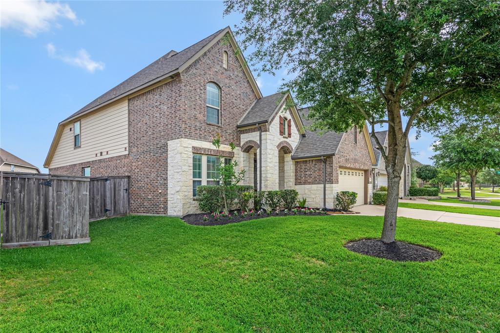 10826 Paula Bluff Lane, Cypress, Texas image 4