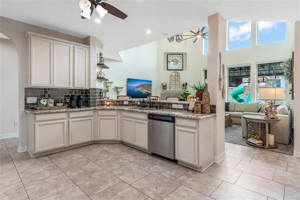 10826 Paula Bluff Lane, Cypress, Texas image 19