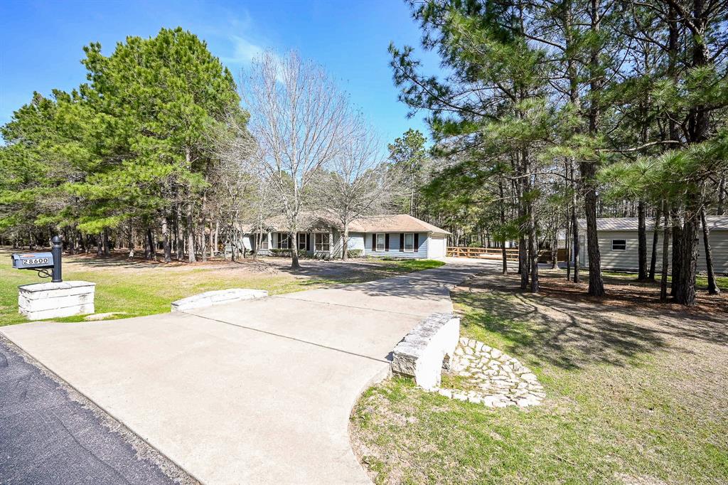 28600 Equestrian Drive, Waller, Texas image 1