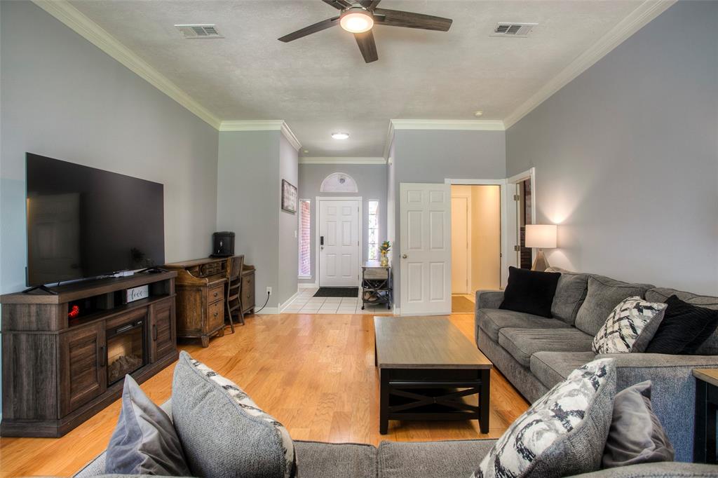 13 Westwood Drive, Huntsville, Texas image 5