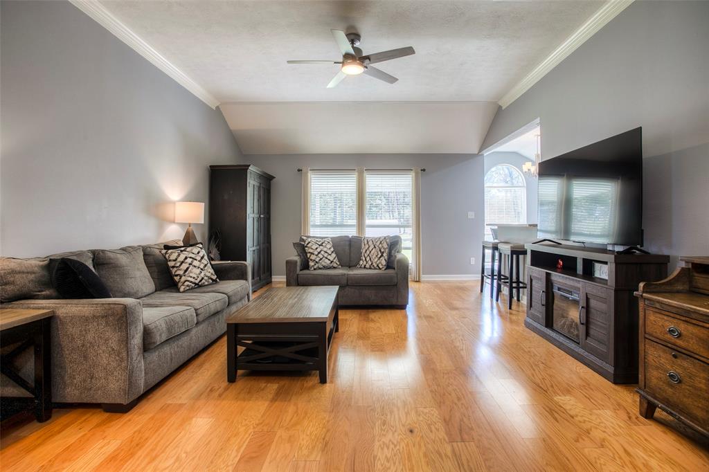 13 Westwood Drive, Huntsville, Texas image 3