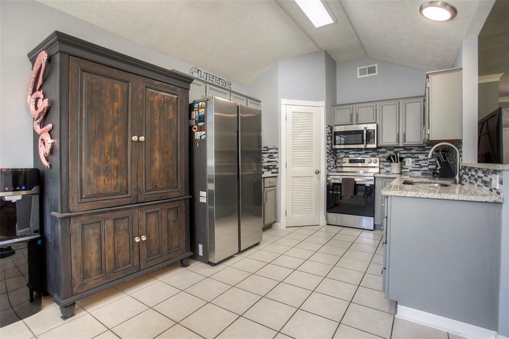 13 Westwood Drive, Huntsville, Texas image 11
