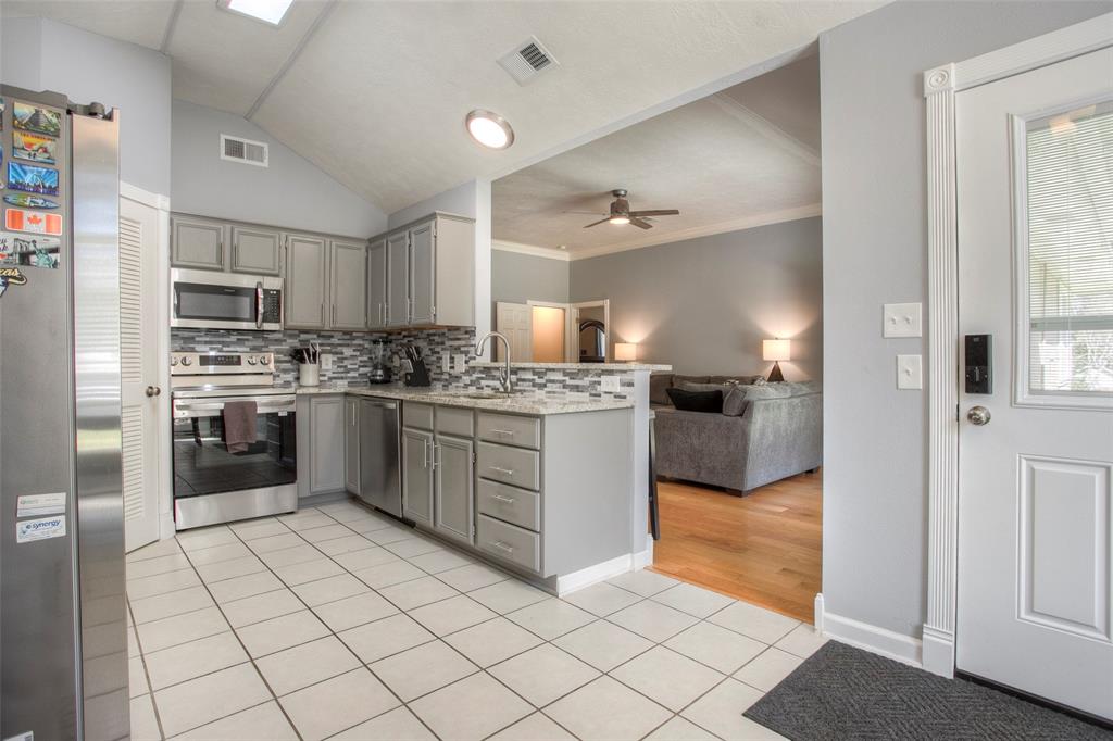 13 Westwood Drive, Huntsville, Texas image 10