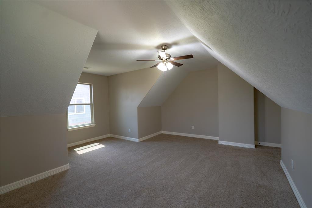 14006 Martinique Lane, Mont Belvieu, Texas image 29