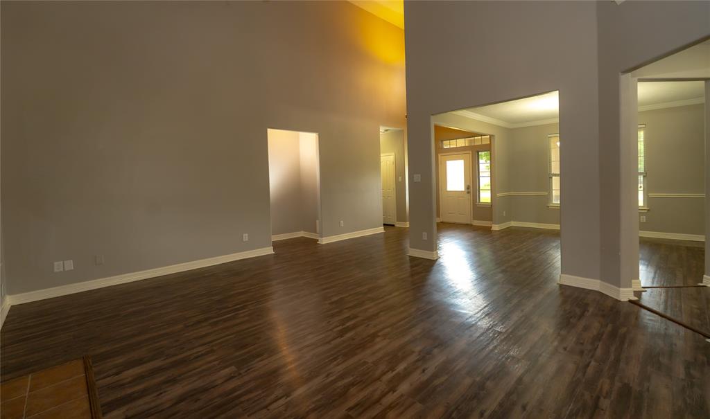14006 Martinique Lane, Mont Belvieu, Texas image 11