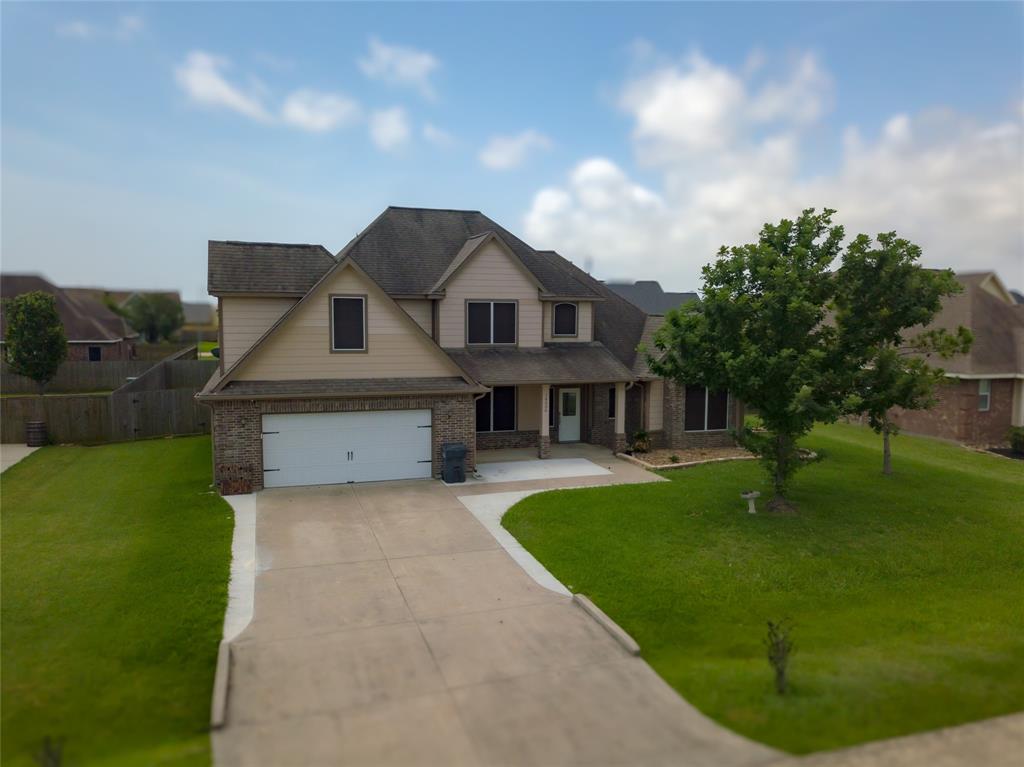 14006 Martinique Lane, Mont Belvieu, Texas image 2