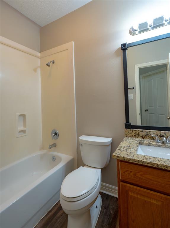 14006 Martinique Lane, Mont Belvieu, Texas image 30