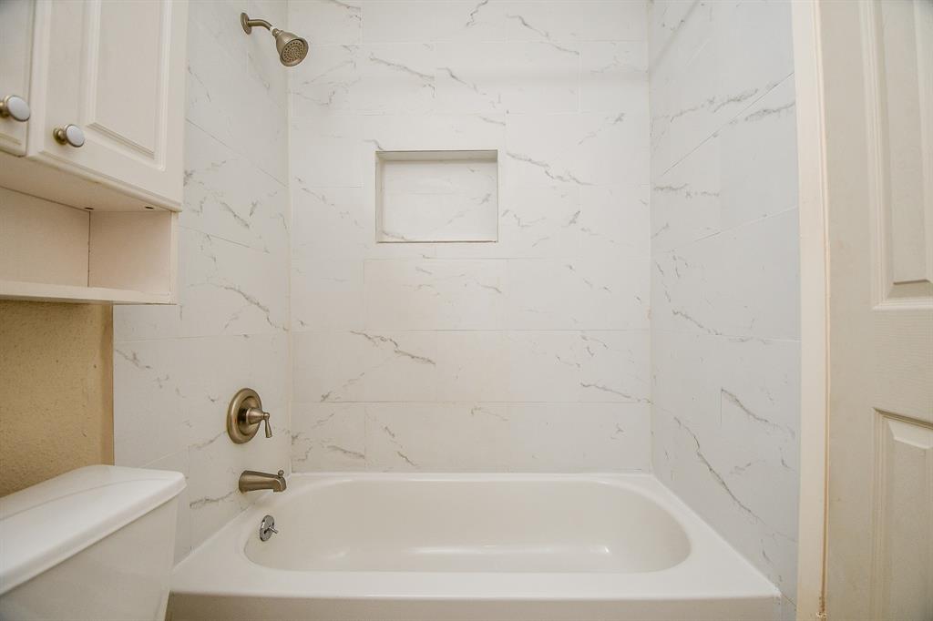 3920 Frontier Drive, Sugar Land, Texas image 32