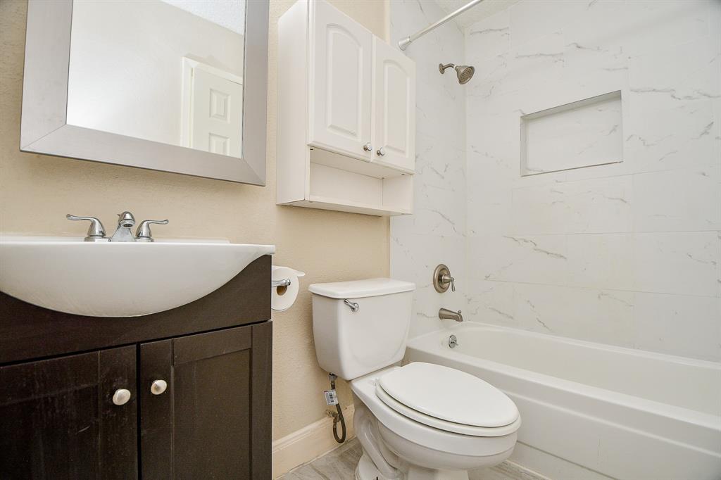 3920 Frontier Drive, Sugar Land, Texas image 31