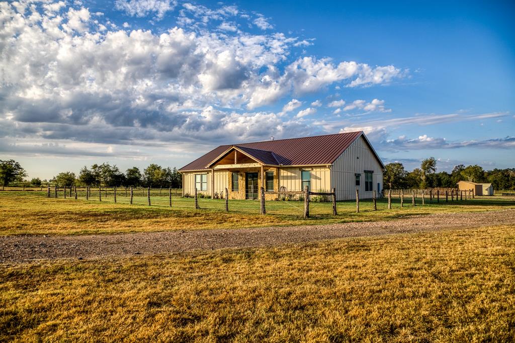 1465 Lomax Harmel Road, Carmine, Texas image 2