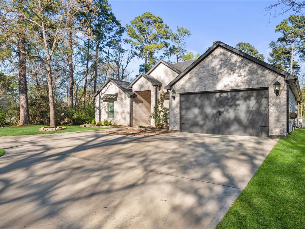 12077 Mustang Avenue, Willis, Texas image 3