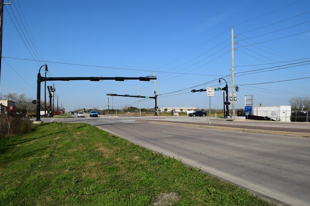 Bailey Rd / Masters Road, Pearland, Texas image 3