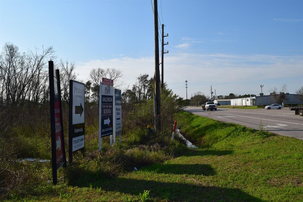 Bailey Rd / Masters Road, Pearland, Texas image 11