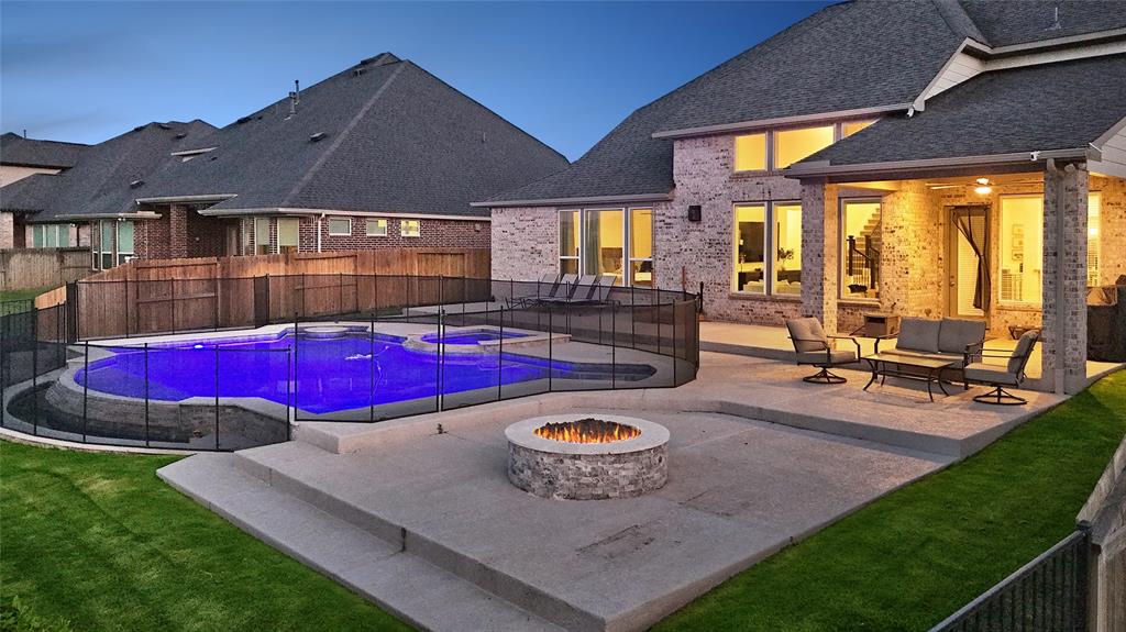 437 Ripple Edge Court, Katy, Texas image 12