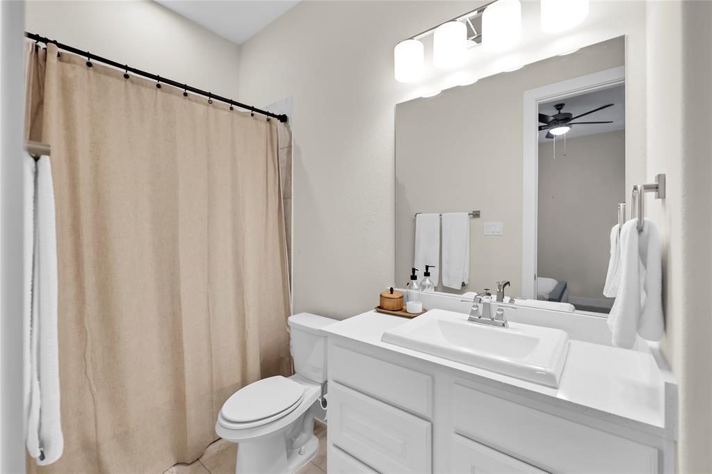 437 Ripple Edge Court, Katy, Texas image 16
