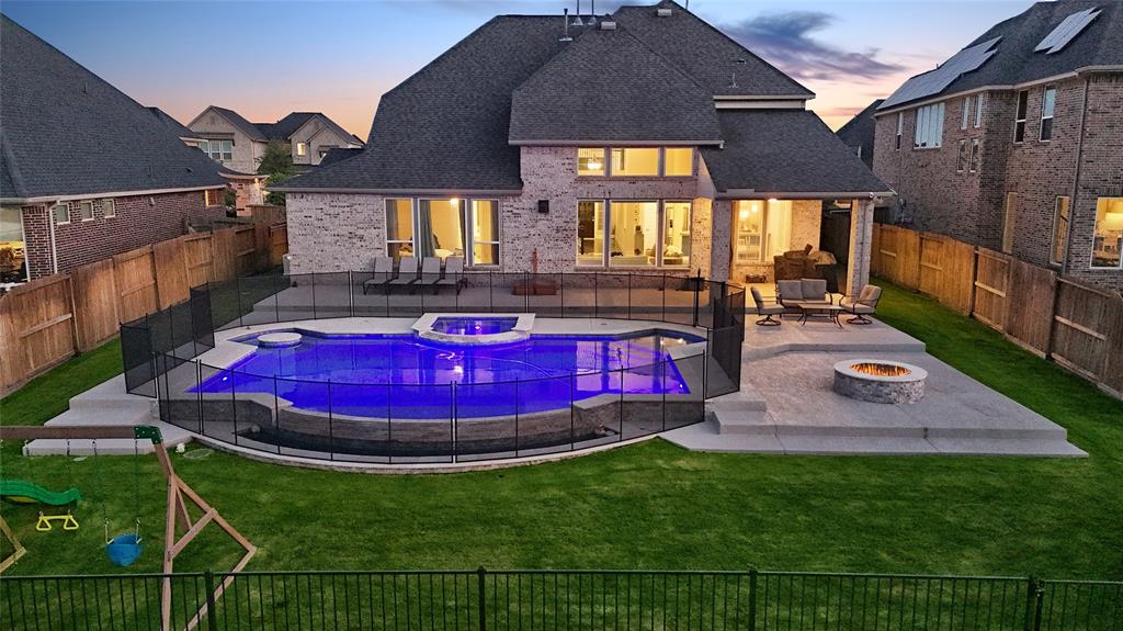 437 Ripple Edge Court, Katy, Texas image 10