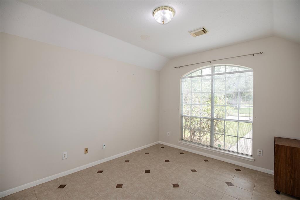 1815 Rustic Oak Lane