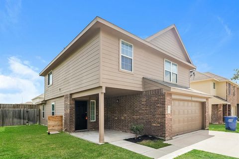 Photo of 12726 Memorial Ranch Road, Houston, TX 77014 (MLS # 40704906)