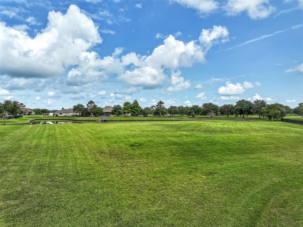 401 Pine View, Dickinson, Texas image 11