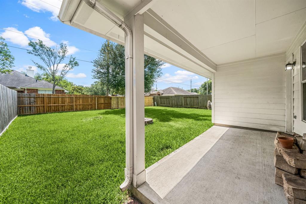 6733 Hidden Colony Lane, Dickinson, Texas image 16
