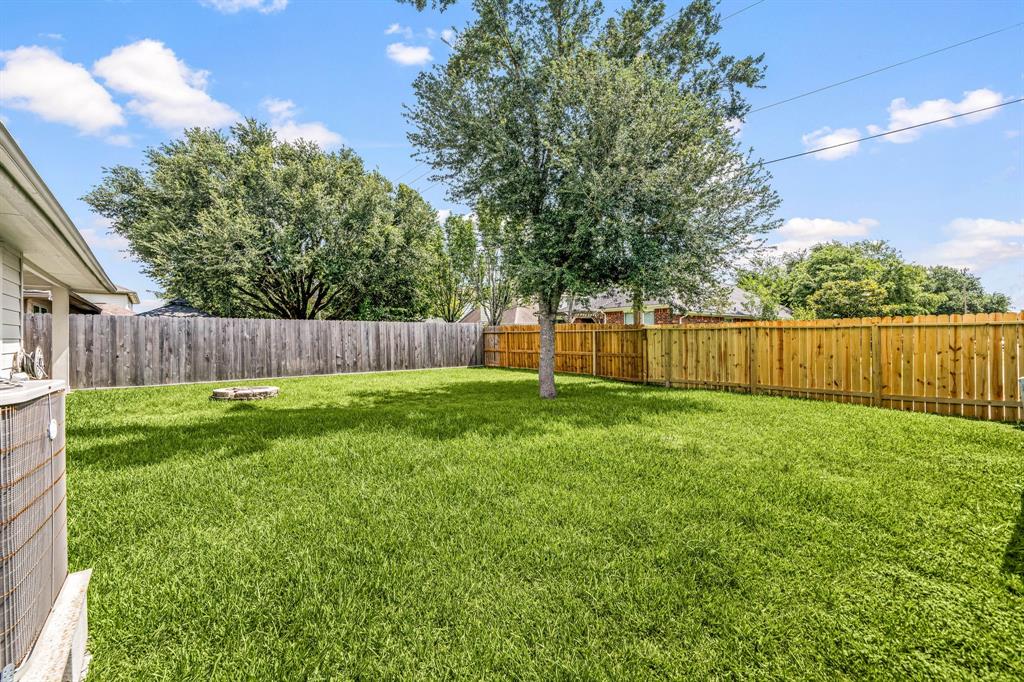 6733 Hidden Colony Lane, Dickinson, Texas image 17