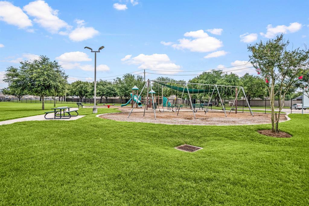 6733 Hidden Colony Lane, Dickinson, Texas image 19